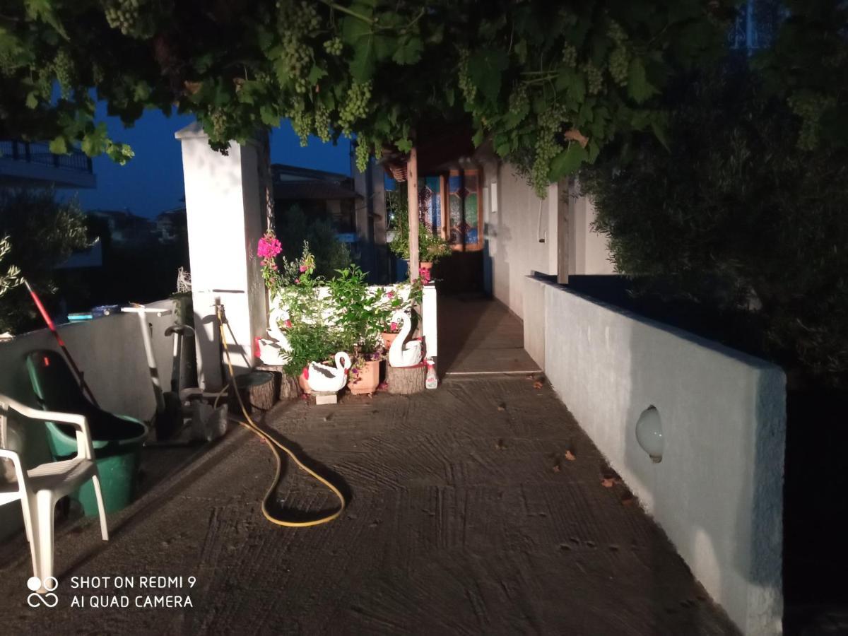 Appartamento Bella-Caza Nea Nea Makri Esterno foto